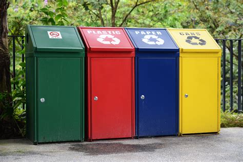 Rubbish, bins and recycling .
